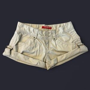 Vintage Y2K Low Rise Off White Khaki Roll Up Shorts w Metal D-Rings by Union Bay